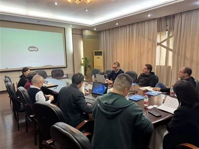 وسٹا ہائیڈرولکس ٹیم نے معائنہ اور تبادلے کے لئے ہماری کمپنی کا دورہ کیا ، اور ٹرانسمیشن کے میدان ...